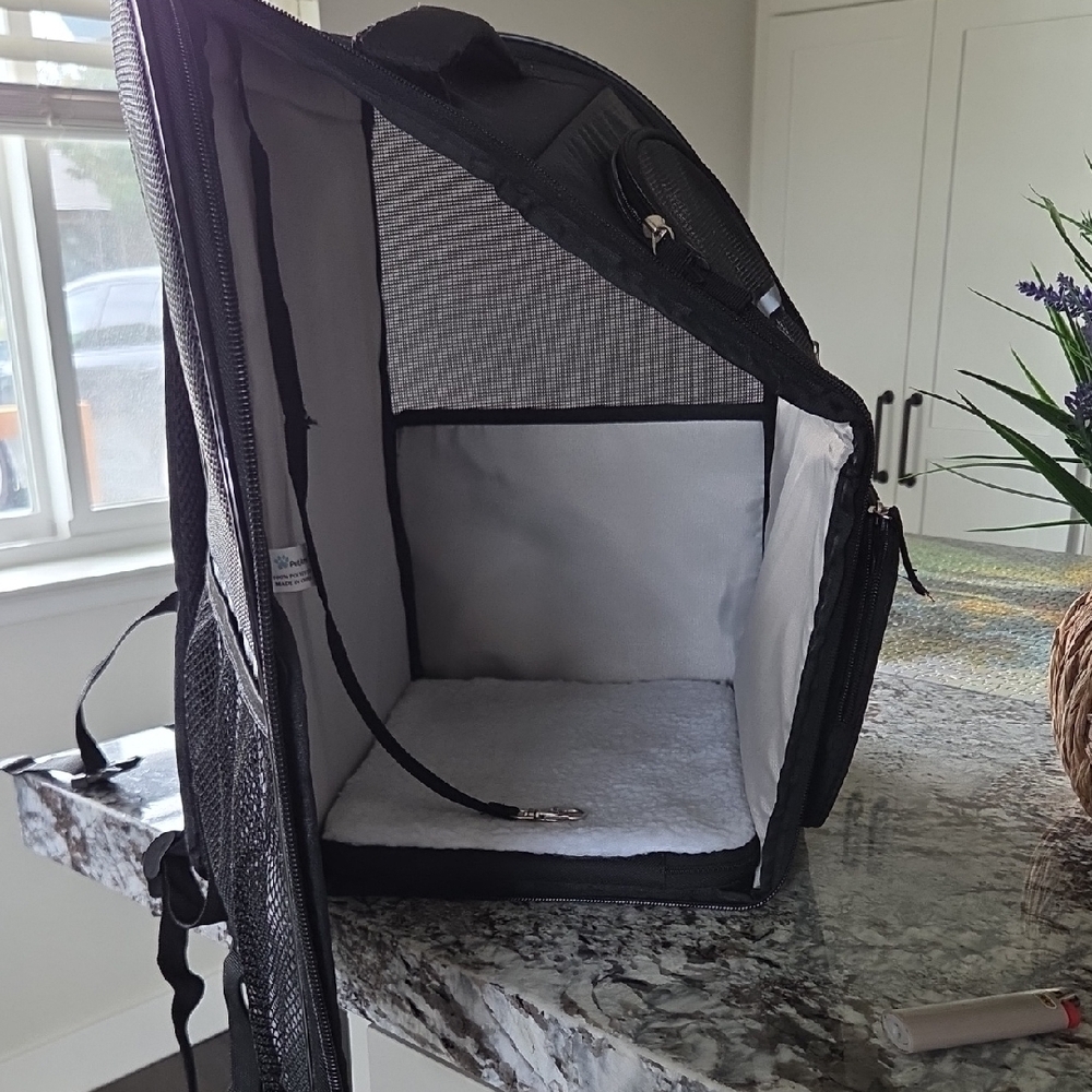 PetAmi Black Pet Carrier - Backpack - Picture 4 of 14